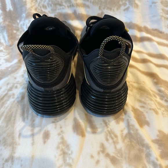 Men’s Nike Air Max 2090 main image 12
